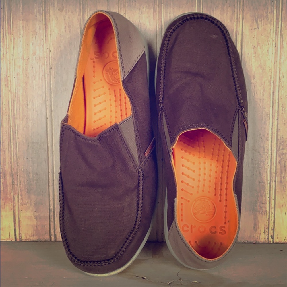 Boys brown canvas crocs